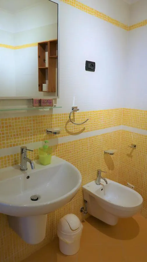B&B Dalu Finale Ligure 0*,